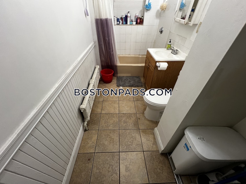 BOSTON - FORT HILL - 3 Beds, 1 Bath - Image 35