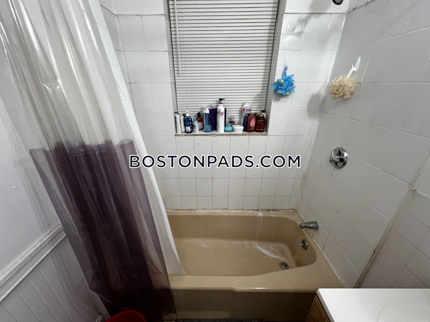 BOSTON - FORT HILL - 3 Beds, 1 Bath - Image 31