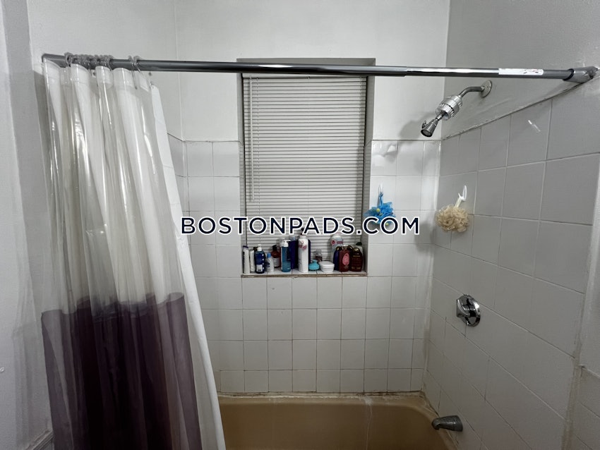 BOSTON - FORT HILL - 3 Beds, 1 Bath - Image 30