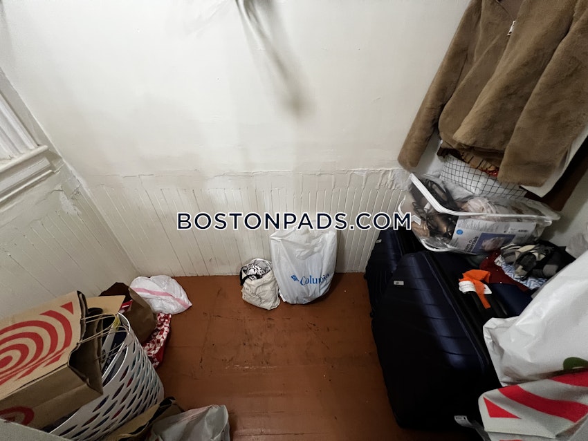 BOSTON - FORT HILL - 3 Beds, 1 Bath - Image 15