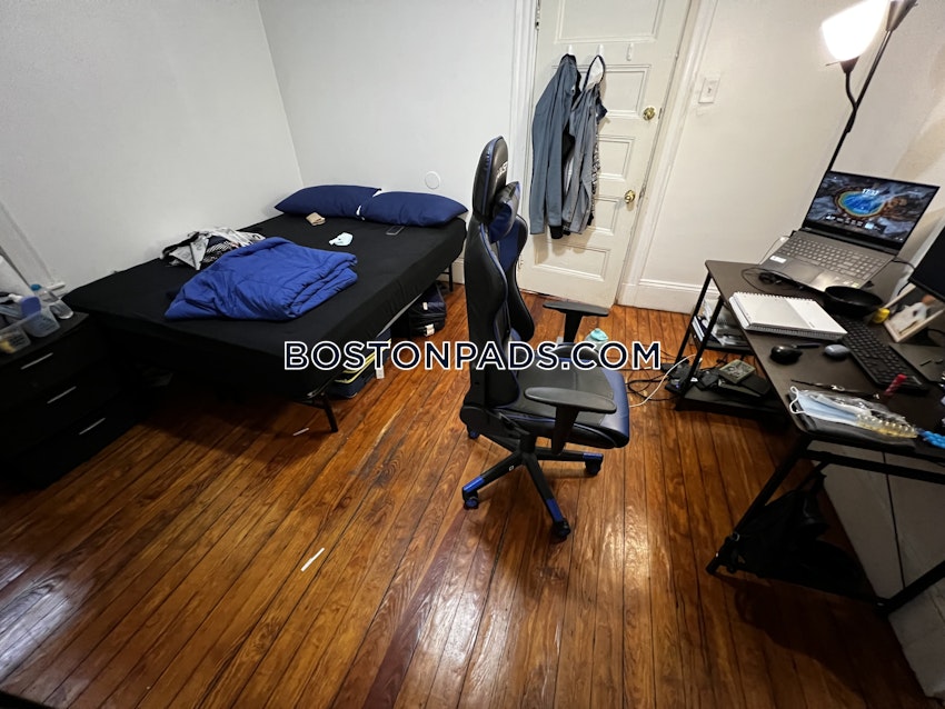 BOSTON - FORT HILL - 3 Beds, 1 Bath - Image 8