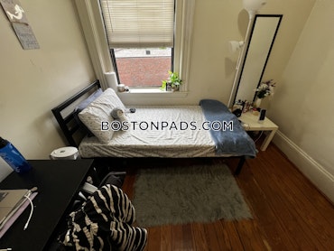 Boston - 4 Beds, 1 Baths