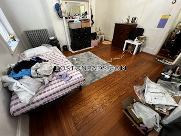 Boston - 4 Beds, 1 Baths