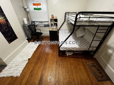 Boston - 4 Beds, 1 Baths