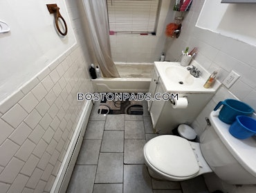 Boston - 4 Beds, 1 Baths