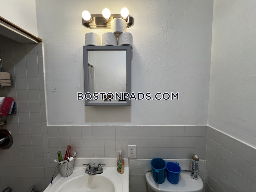 BOSTON - FORT HILL - 4 Beds, 1 Bath - Image 39
