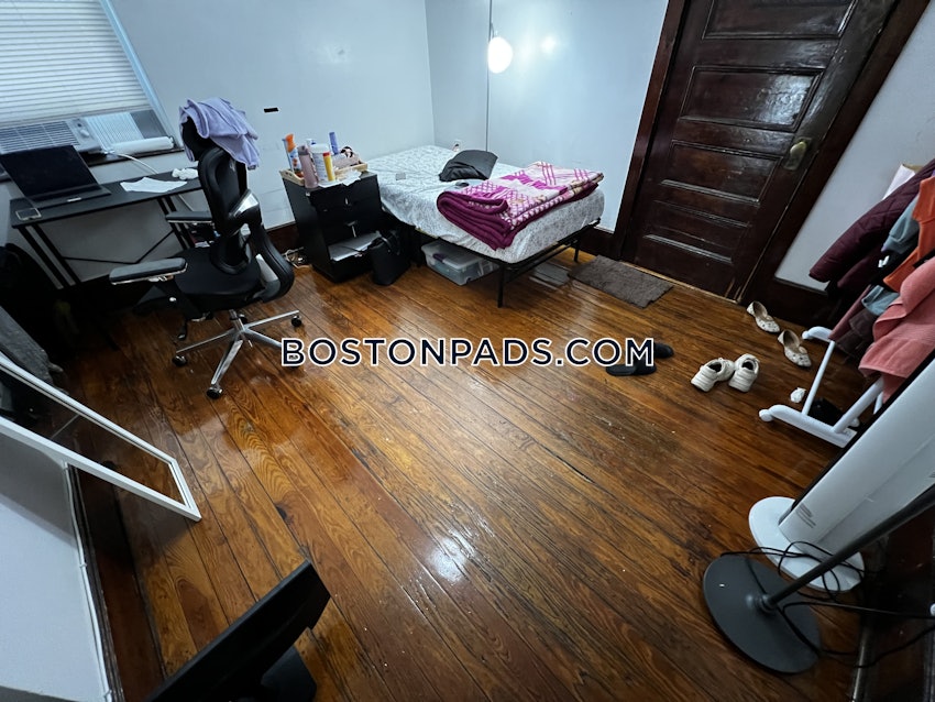 BOSTON - FORT HILL - 4 Beds, 1 Bath - Image 43