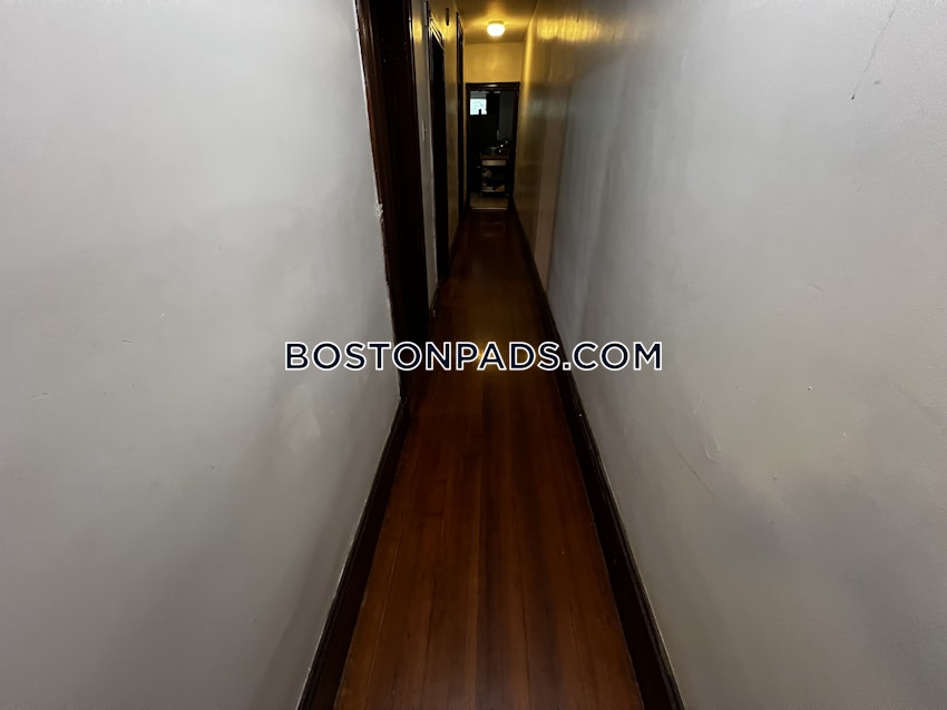 BOSTON - FORT HILL - 4 Beds, 1 Bath - Image 31