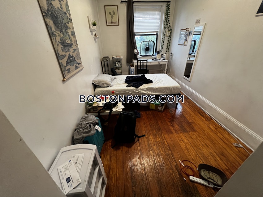 BOSTON - FORT HILL - 5 Beds, 1 Bath - Image 52