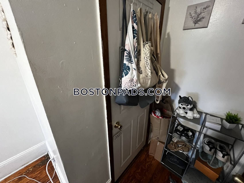 BOSTON - FORT HILL - 5 Beds, 1 Bath - Image 51