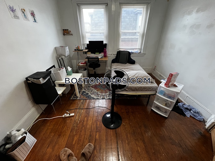 BOSTON - FORT HILL - 5 Beds, 1 Bath - Image 36