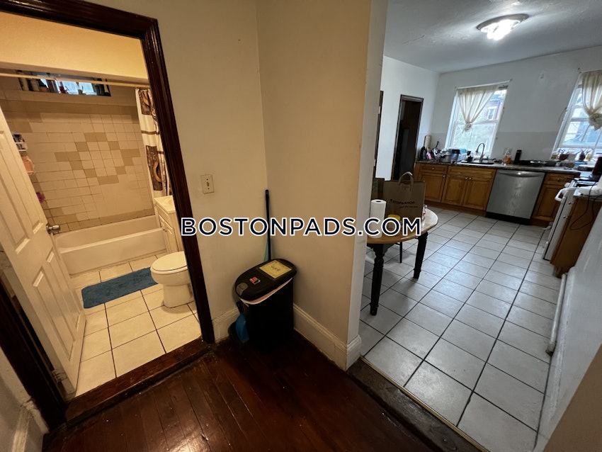 BOSTON - FORT HILL - 5 Beds, 1 Bath - Image 58