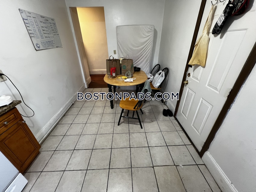 BOSTON - FORT HILL - 5 Beds, 1 Bath - Image 53