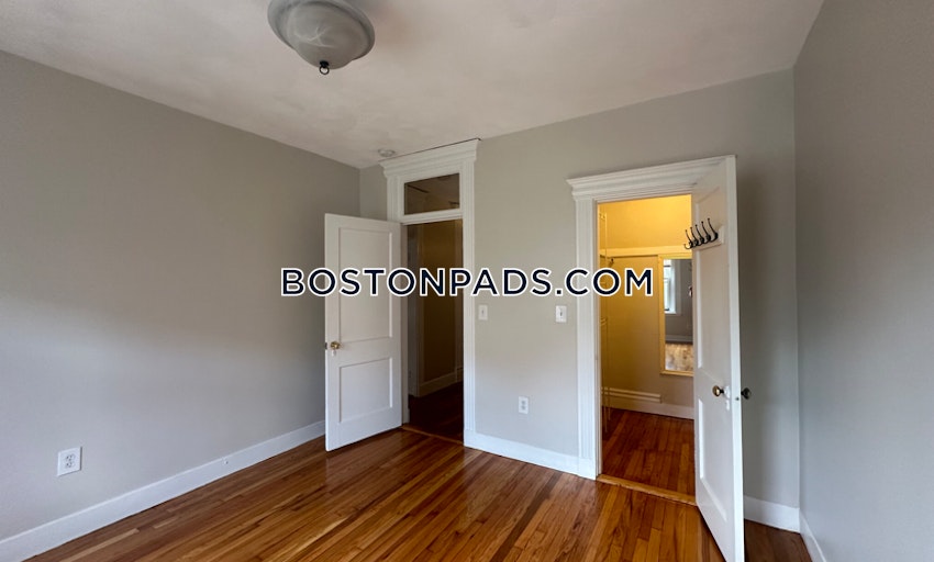 BOSTON - FENWAY/KENMORE - 3 Beds, 1 Bath - Image 2