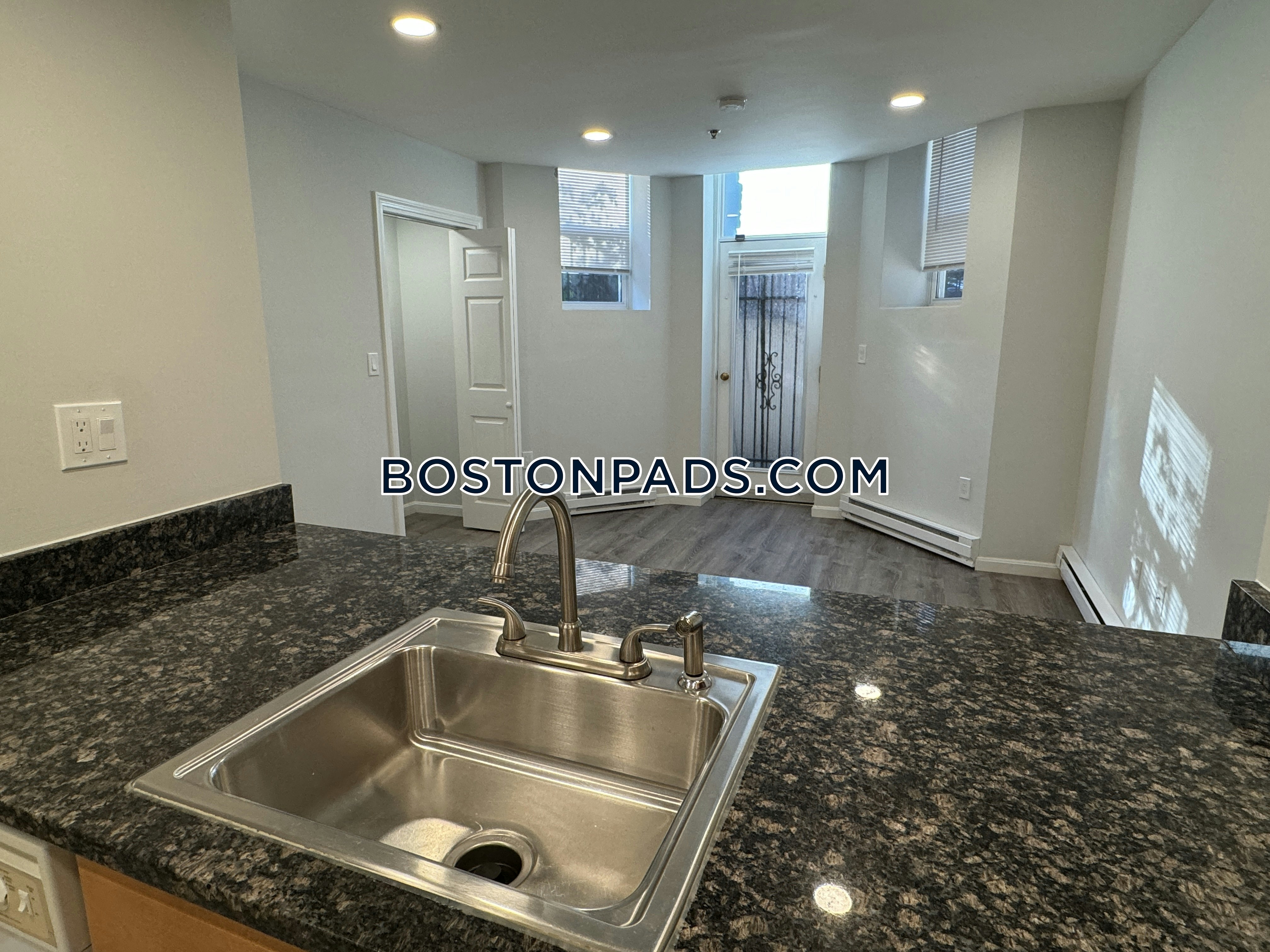 Fenway/Kenmore, Boston, MA - Studio, 1 Bath - $2,350 - ID#8006468