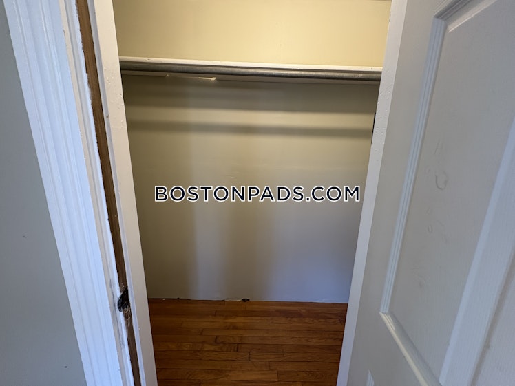 High Street Place, Brookline