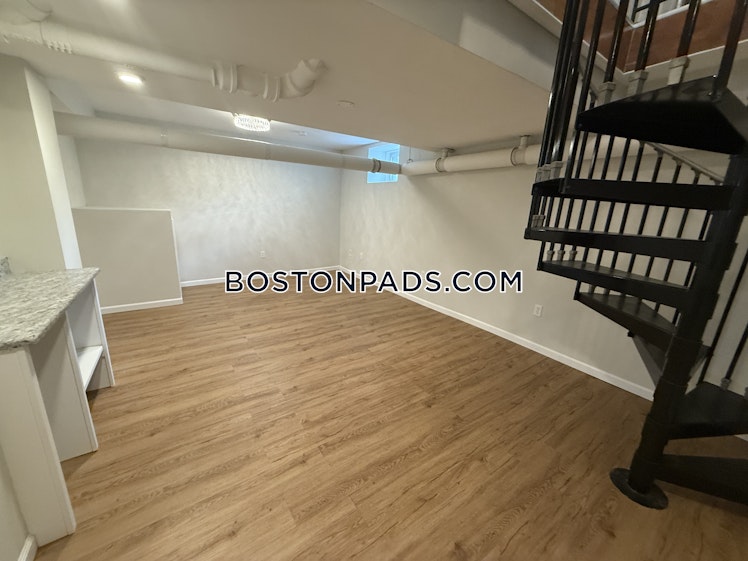 Farrington Ave., Boston