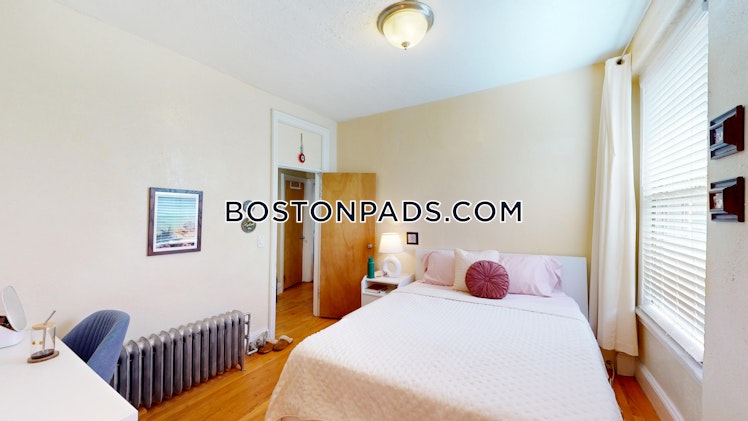 Hammond St., Roxbury Crossing