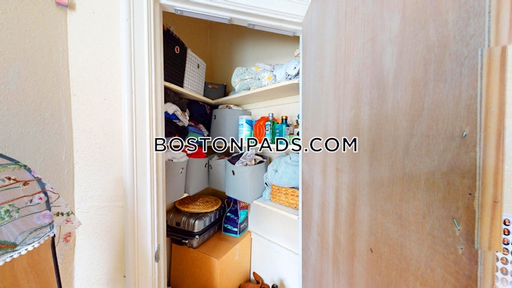 Hammond St., Roxbury Crossing