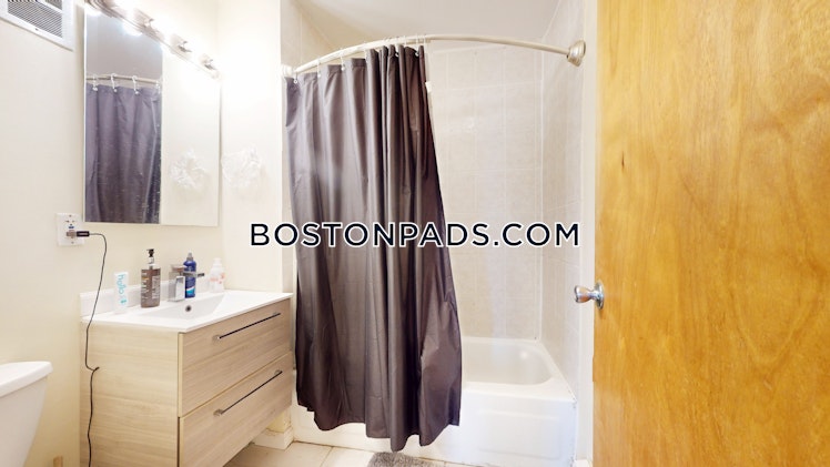 Hammond St., Roxbury Crossing