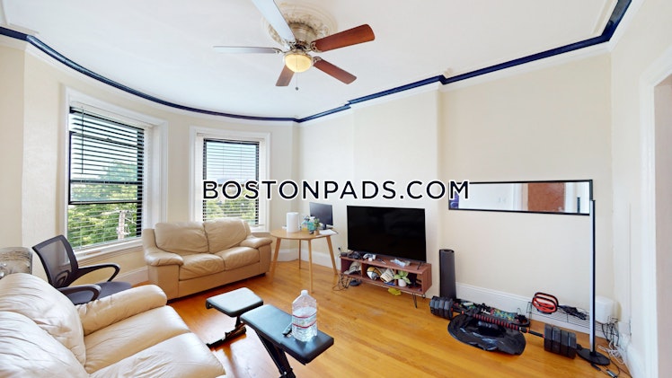 Hammond St., Roxbury Crossing