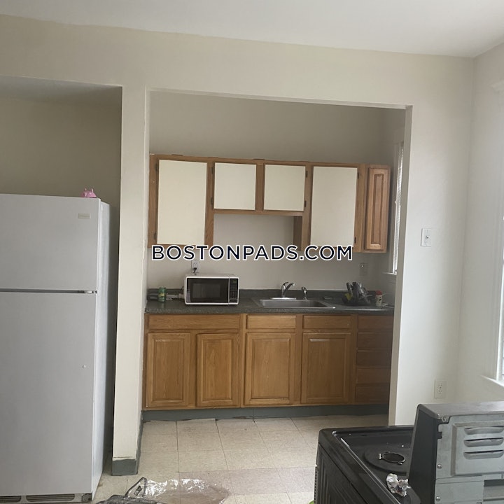 dorchester-3-beds-1-bath-boston-3250-8005160 