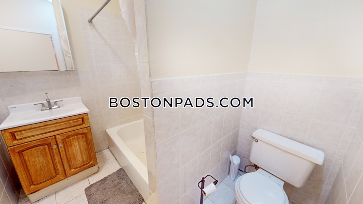 Hammond St., Roxbury Crossing