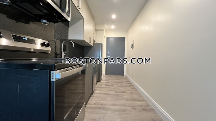 Commonwealth Ave., Boston