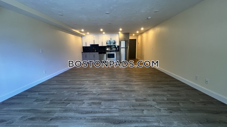 Commonwealth Ave., Boston