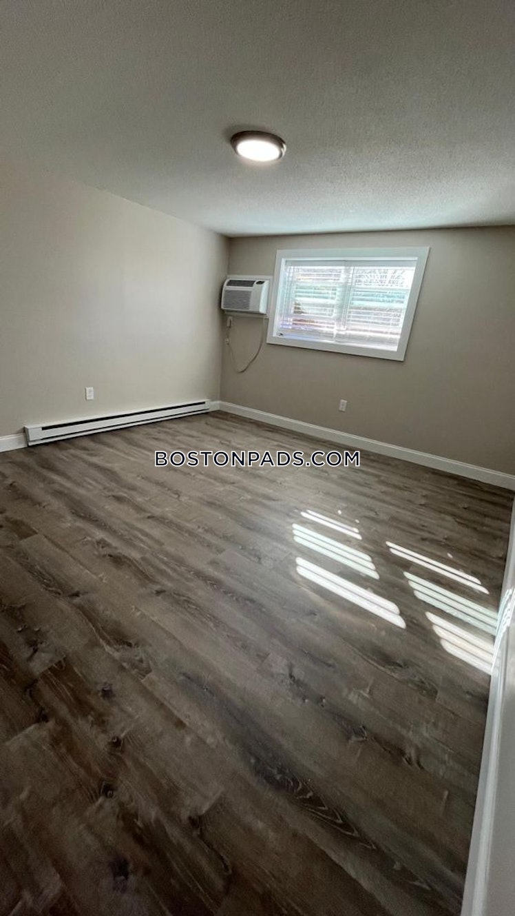 Farm Rd., Marlborough