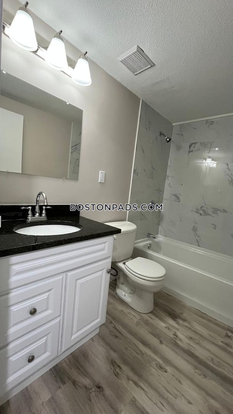 Farm Rd., Marlborough