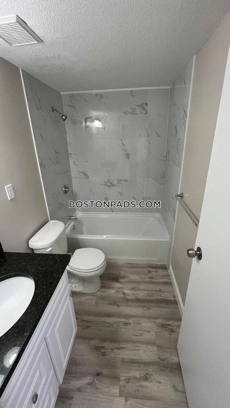 Farm Rd., Marlborough