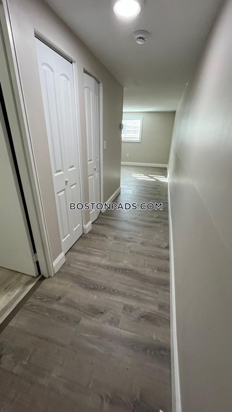 Farm Rd., Marlborough