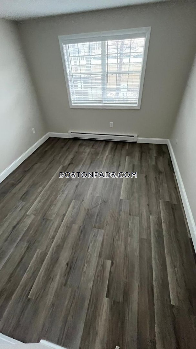 Farm Rd., Marlborough