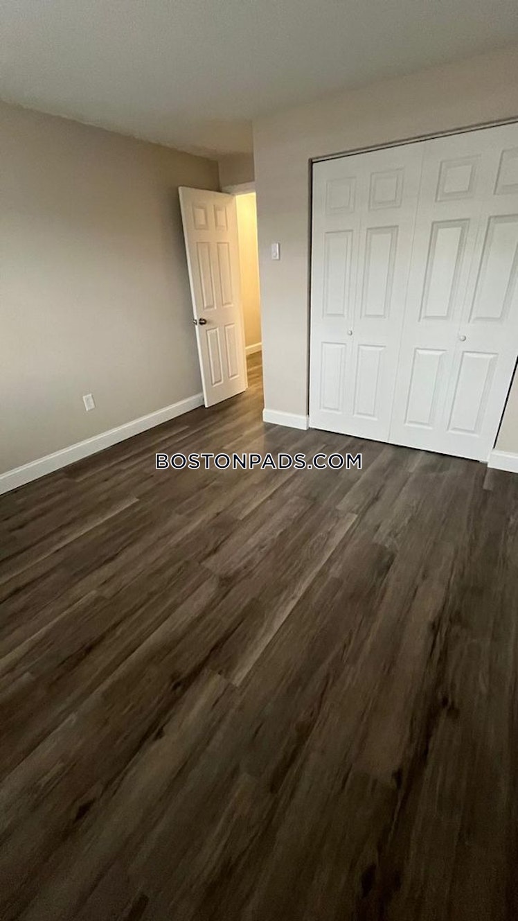 Farm Rd., Marlborough