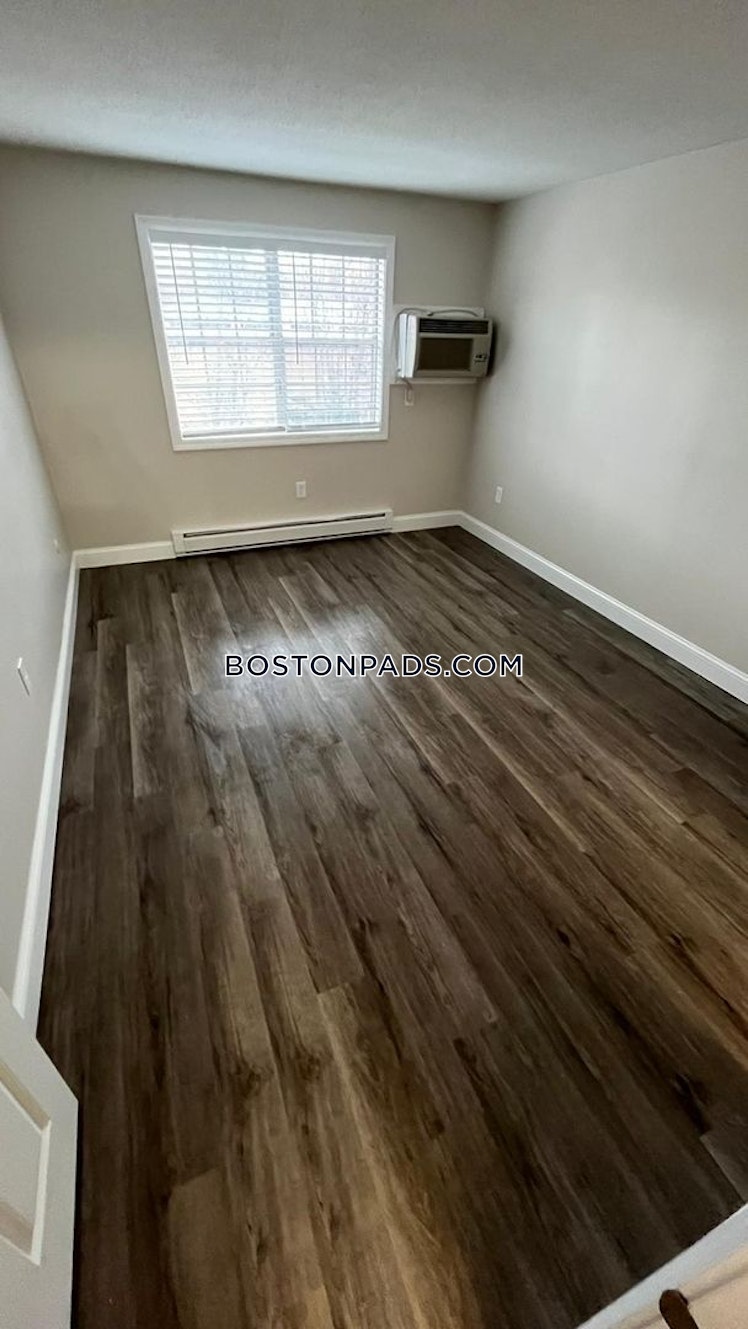 Farm Rd., Marlborough