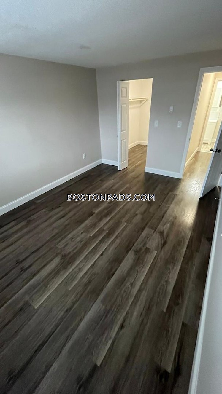 Farm Rd., Marlborough