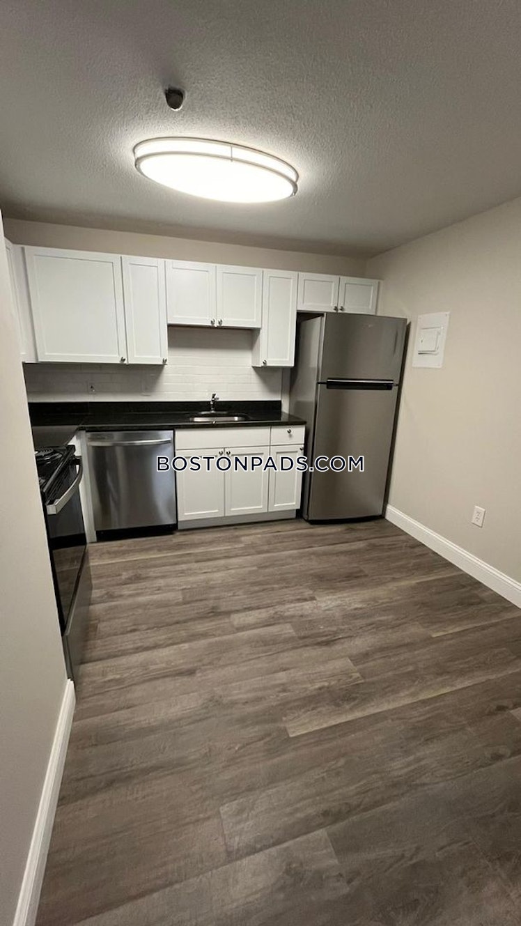 Farm Rd., Marlborough