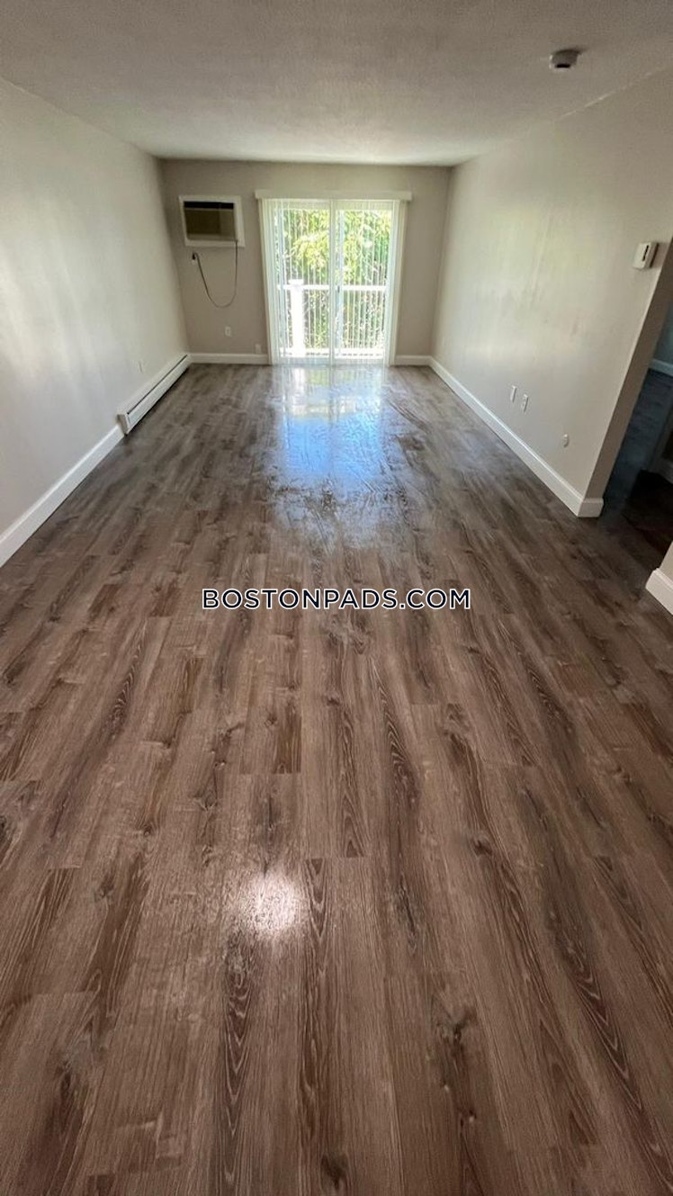 Farm Rd., Marlborough