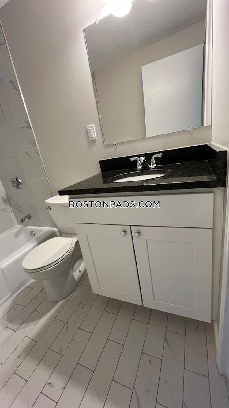 Farm Rd., Marlborough