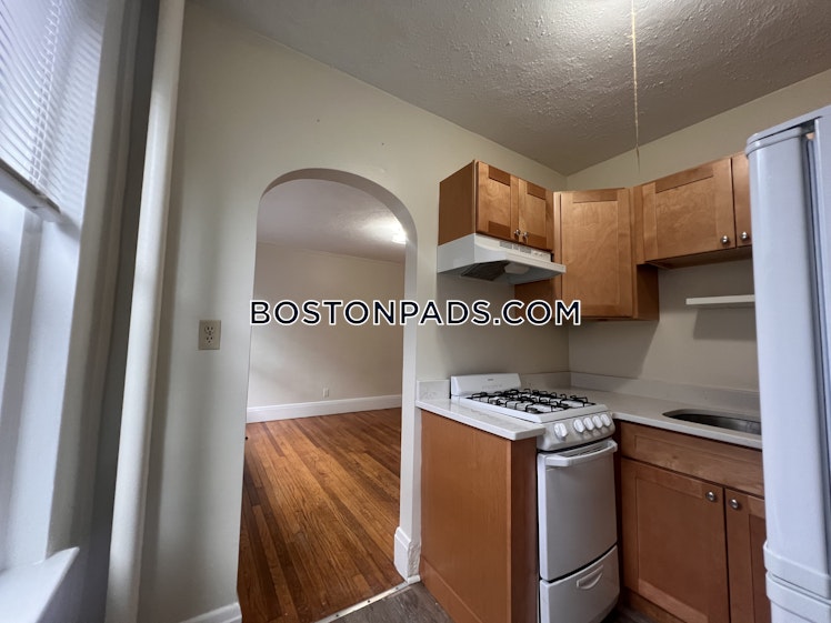 Pleasant St., Malden