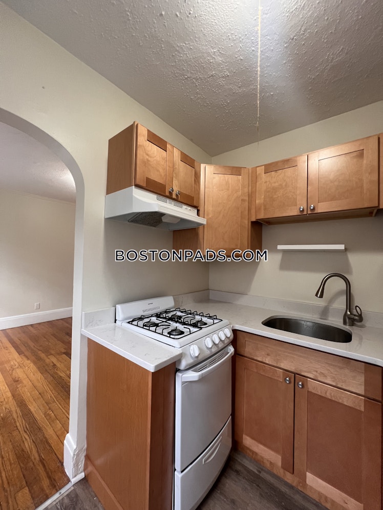 Pleasant St., Malden