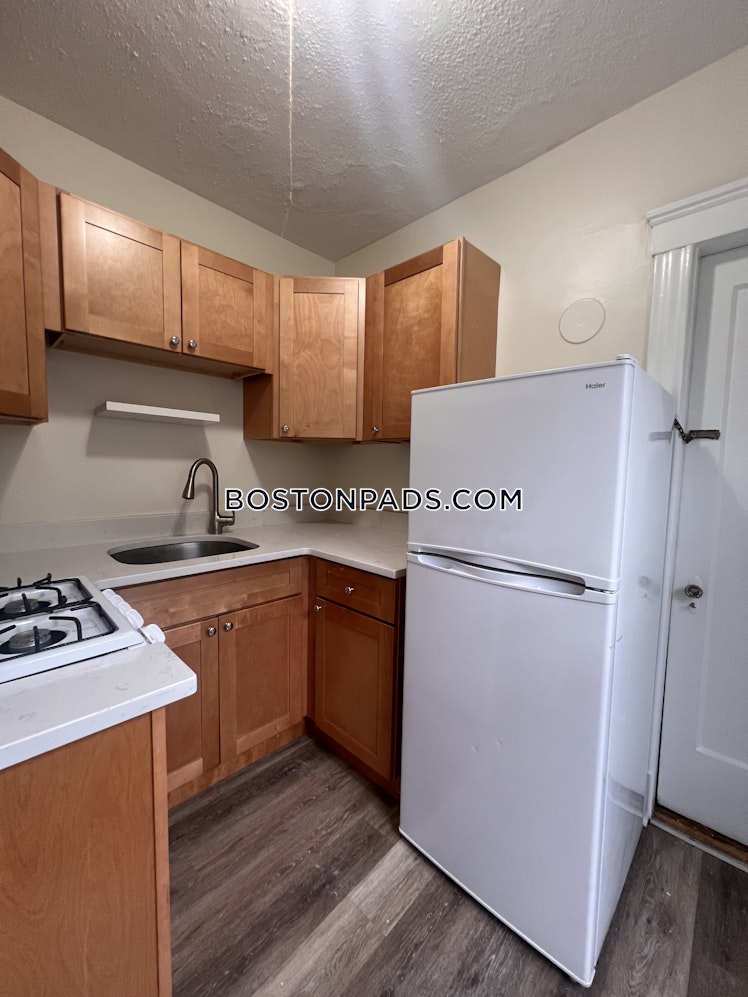 Pleasant St., Malden