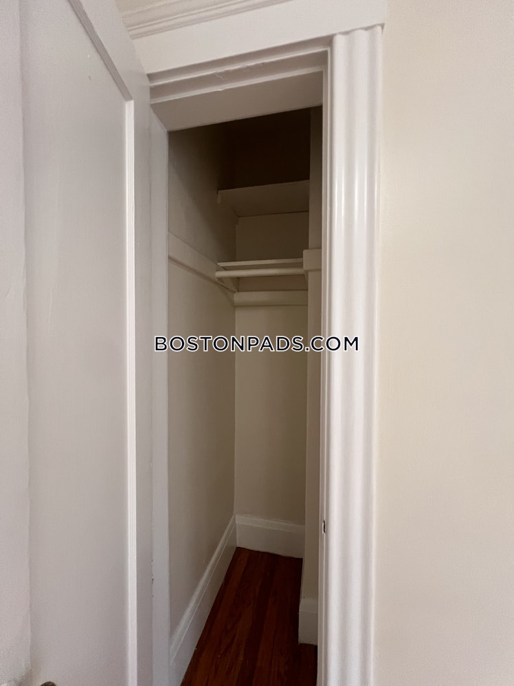 Pleasant St., Malden