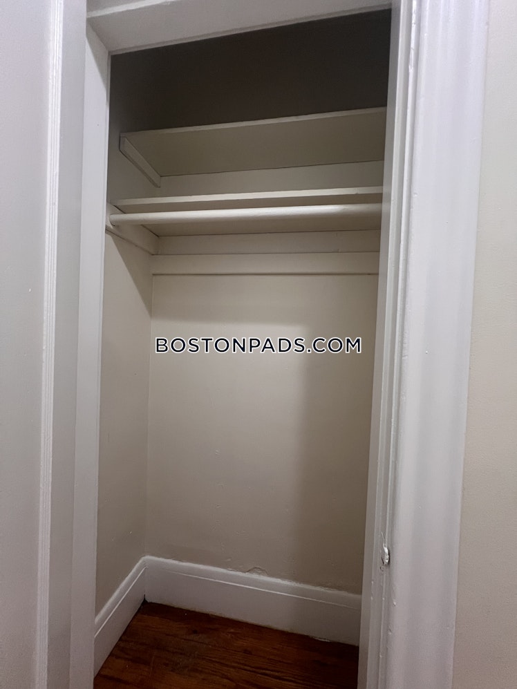 Pleasant St., Malden