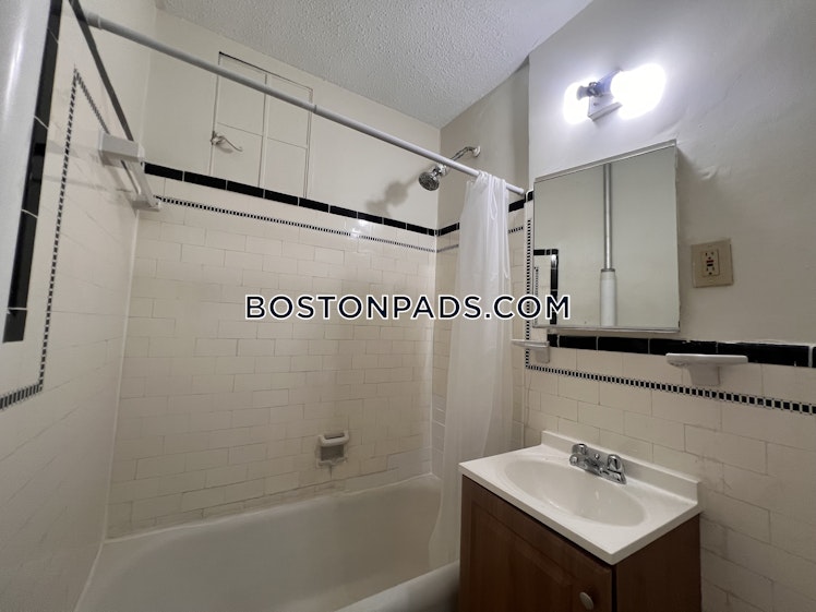 Pleasant St., Malden