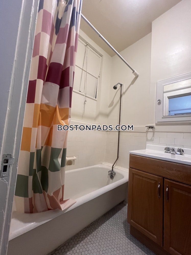 Washington St., Malden