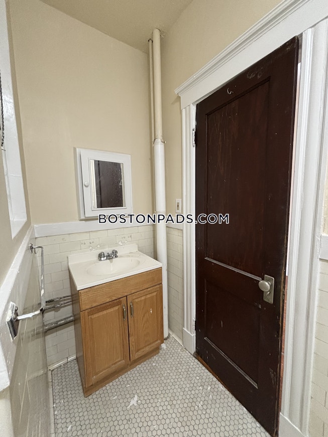 Malden - $1,900+ /mo