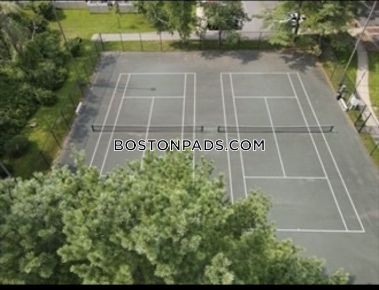 Village Hill Ln., Natick