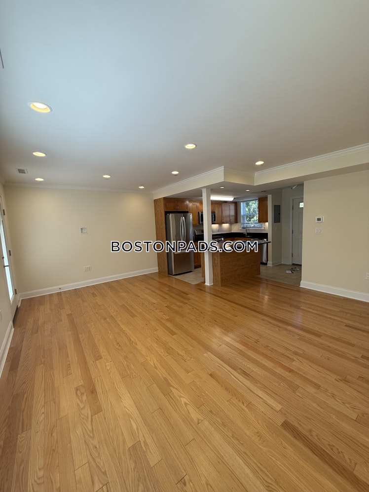 Gerry Rd., Brookline